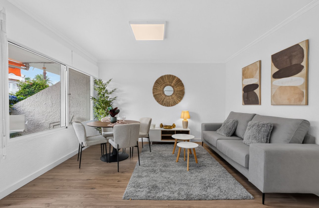 Resale - Bungalow -
Orihuela Costa - Costa Blanca
