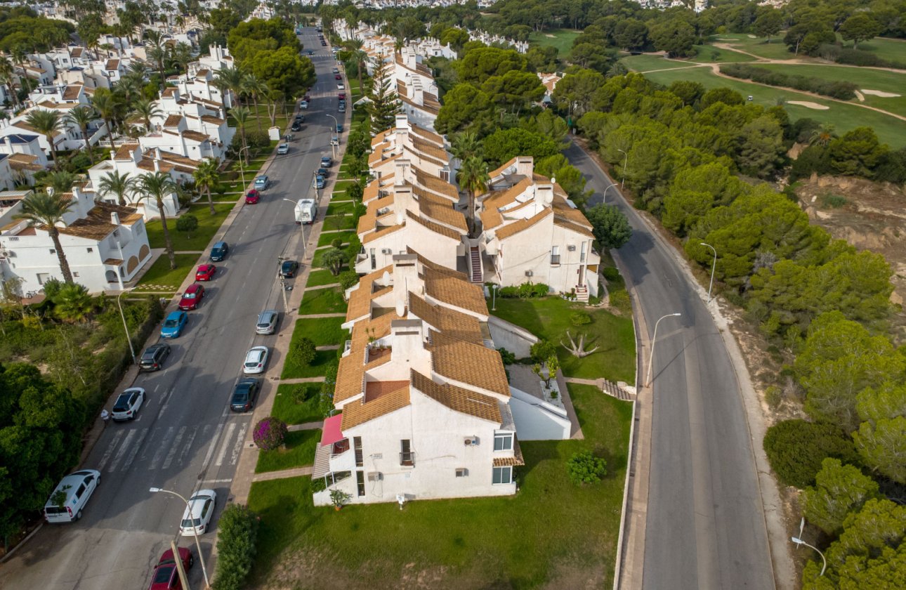 Resale - Bungalow -
Orihuela Costa - Costa Blanca