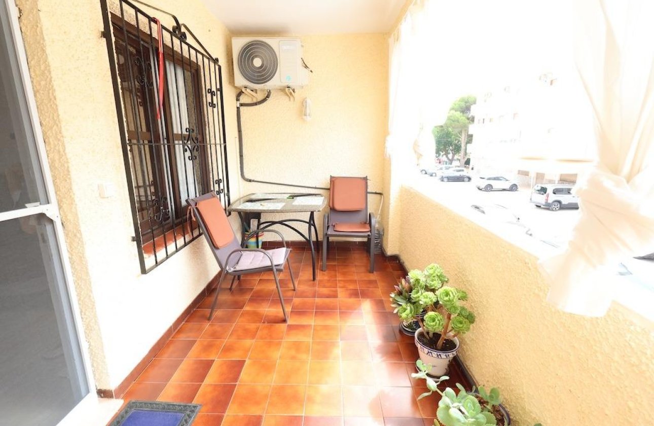 Resale - Bungalow -
Orihuela Costa - Costa Blanca