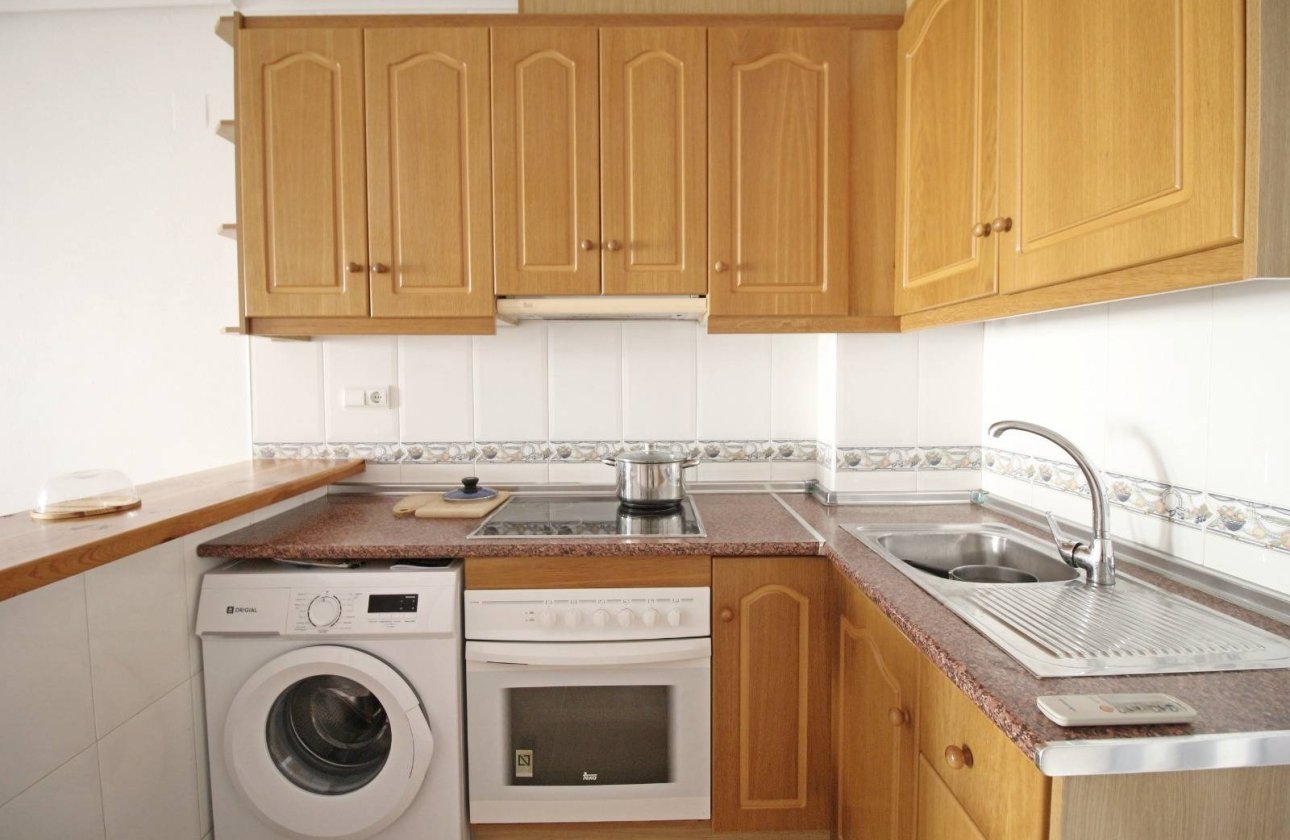 Resale - Bungalow -
Orihuela Costa - La Florida