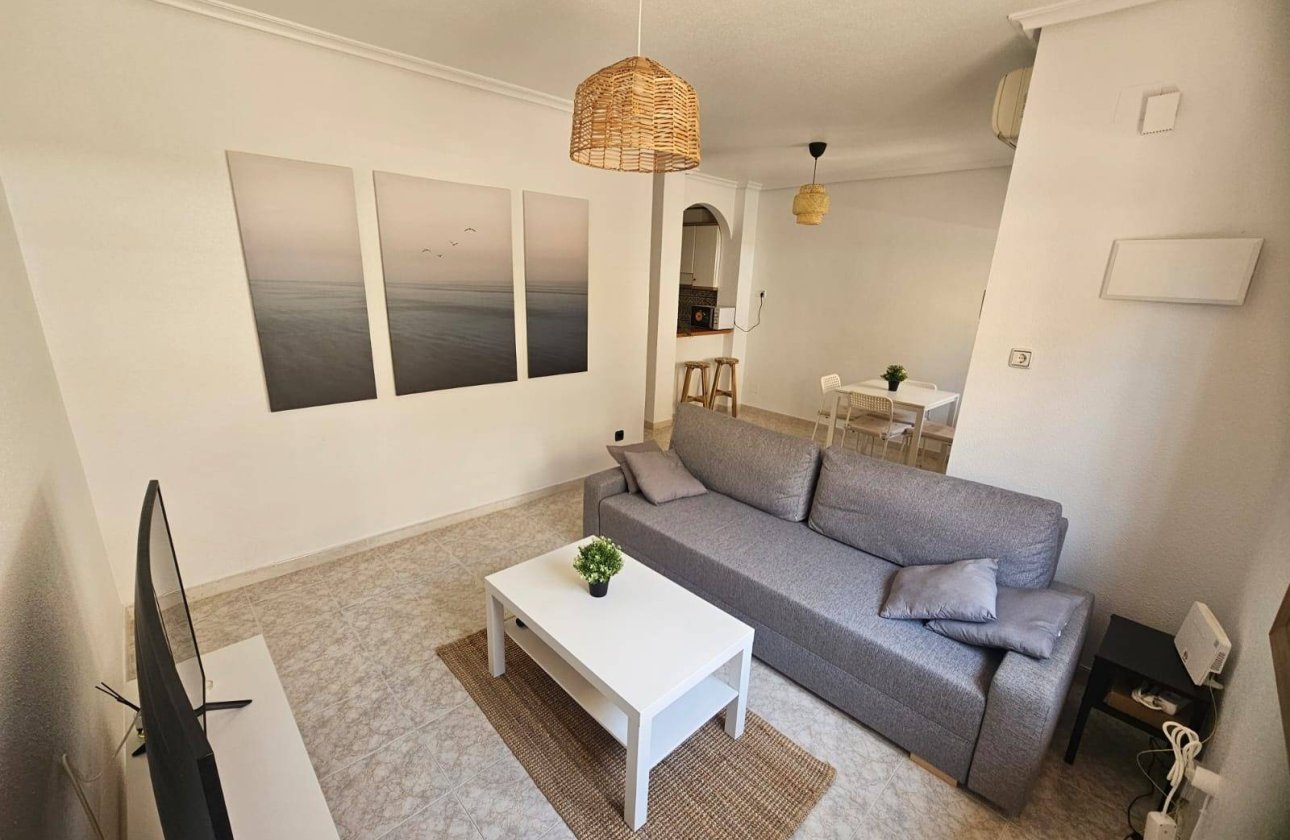 Resale - Bungalow -
Orihuela Costa - La Zenia
