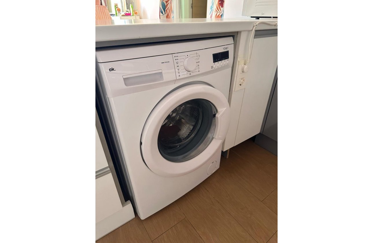 Resale - Bungalow -
Orihuela Costa - La Zenia
