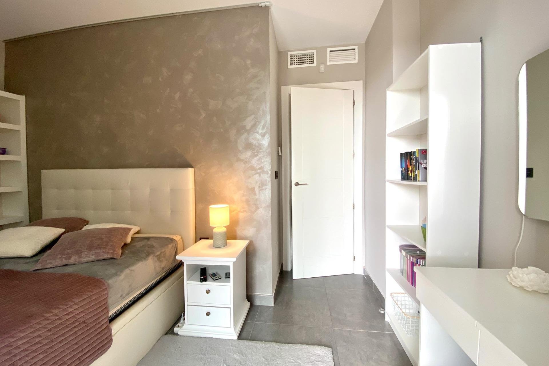 Resale - Bungalow -
Orihuela Costa - Las Ramblas