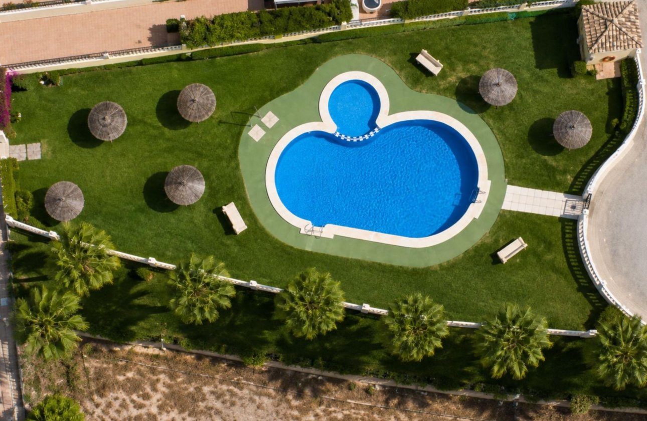 Resale - Bungalow -
Orihuela Costa - Lomas de Cabo Roig