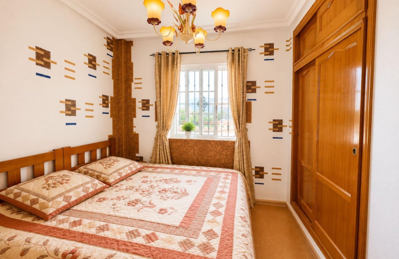 Resale - Bungalow -
Orihuela Costa - Lomas de Cabo Roig