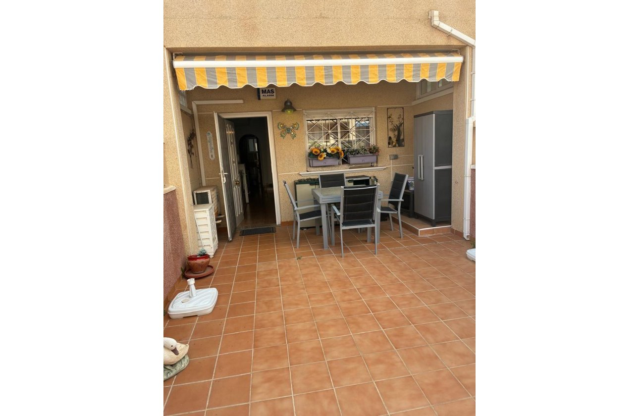 Resale - Bungalow -
Orihuela Costa - Los Almendros-la Florida