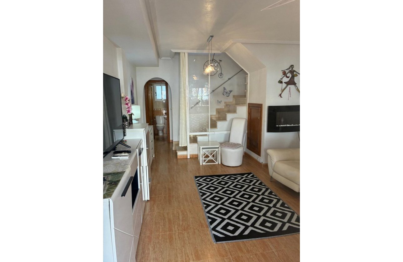 Resale - Bungalow -
Orihuela Costa - Los Almendros-la Florida