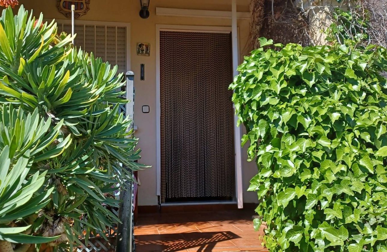 Resale - Bungalow -
Orihuela Costa - Los Almendros-la Florida