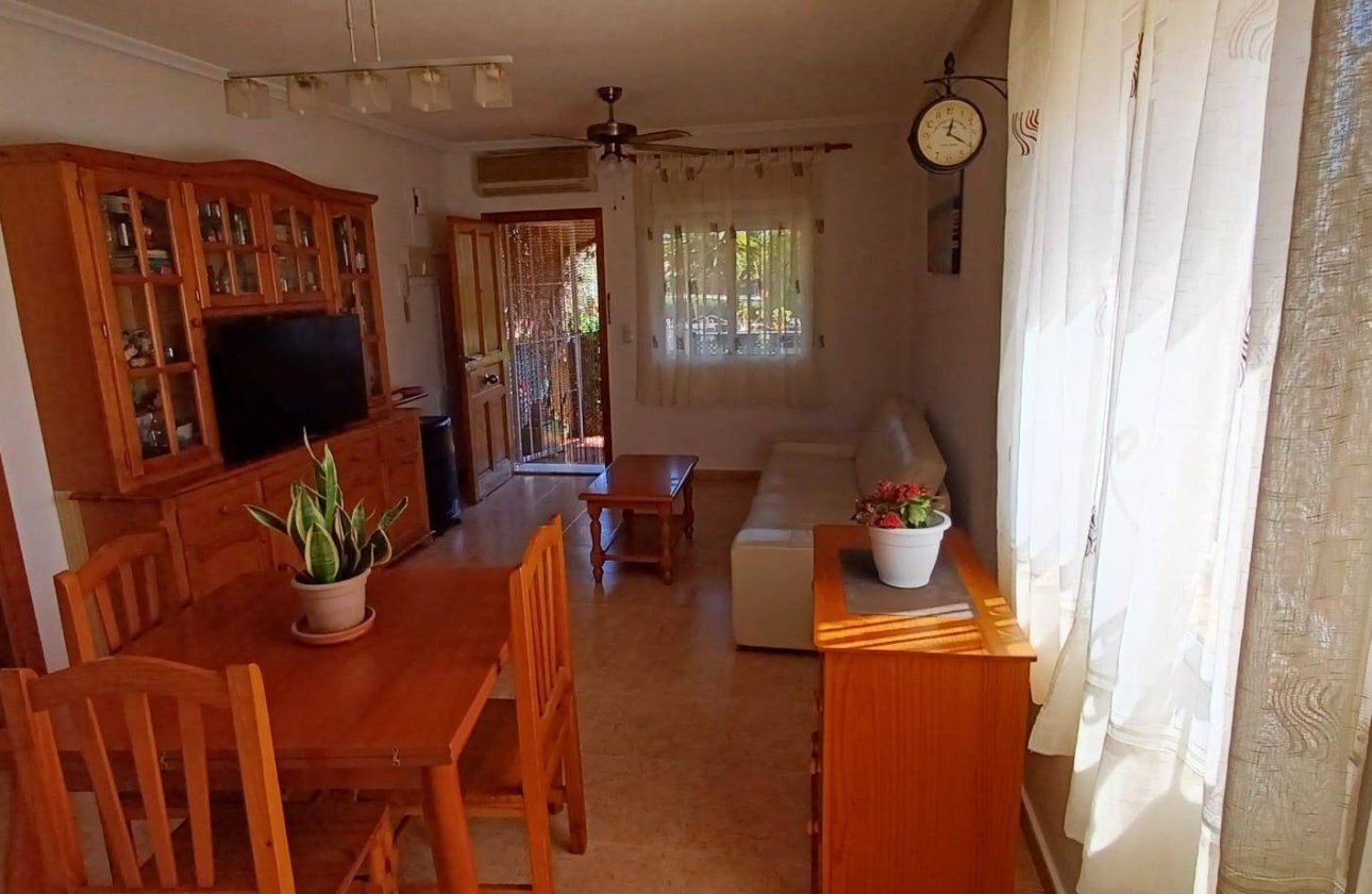 Resale - Bungalow -
Orihuela Costa - Los Almendros-la Florida