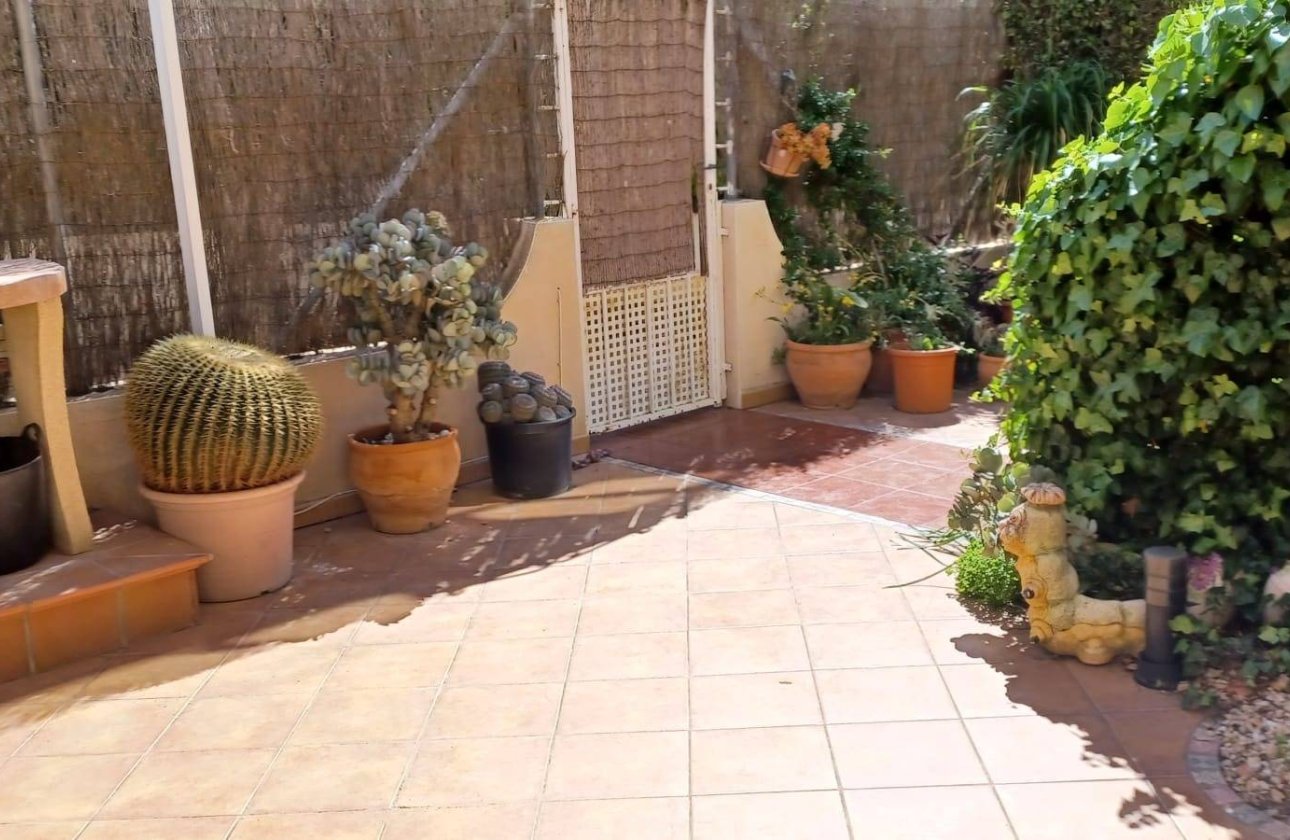 Resale - Bungalow -
Orihuela Costa - Los Almendros-la Florida