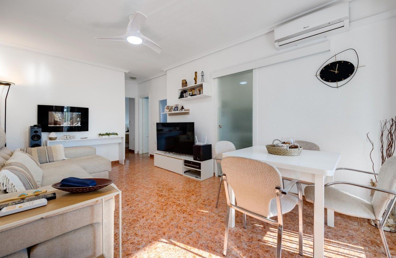 Resale - Bungalow -
Orihuela Costa - Los Altos