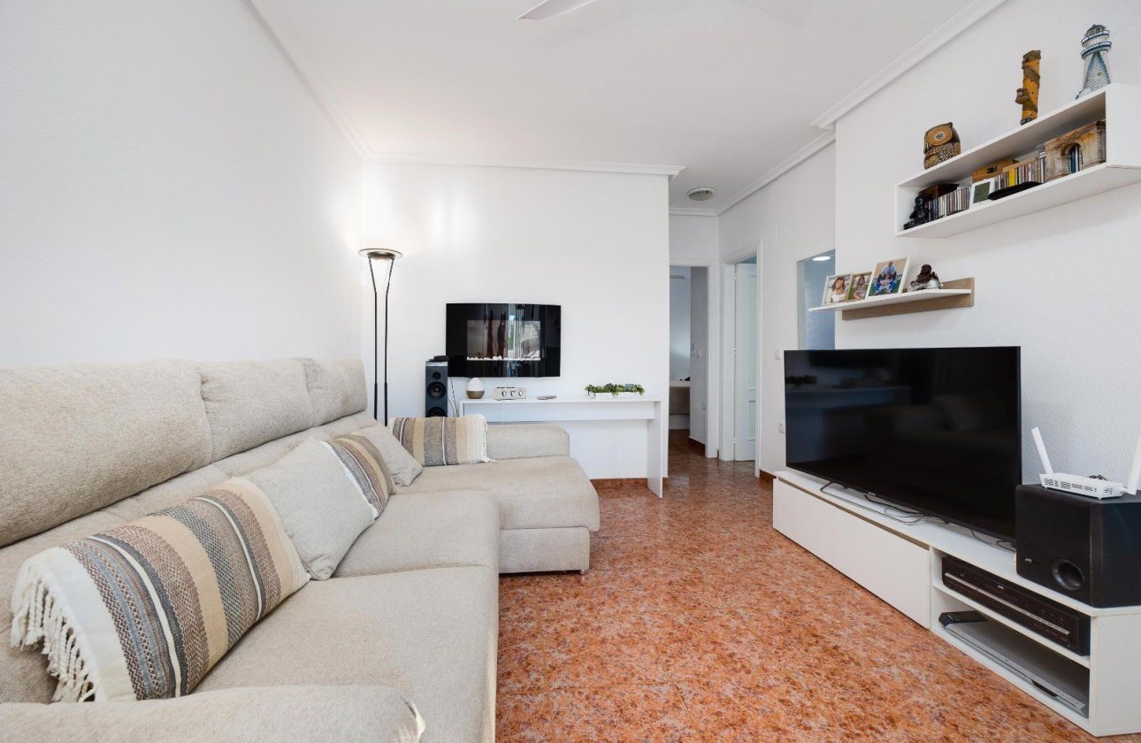 Resale - Bungalow -
Orihuela Costa - Los Altos