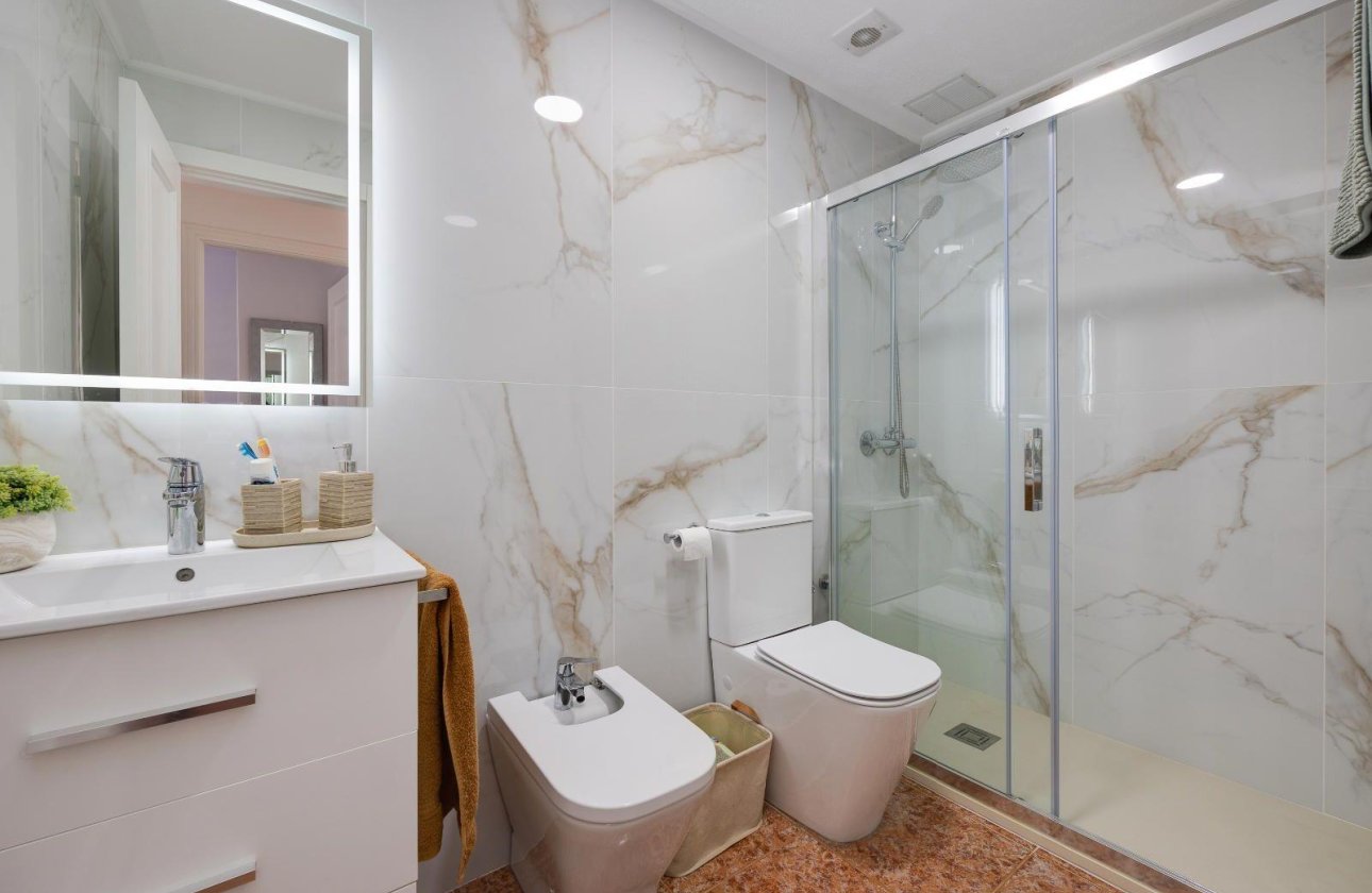 Resale - Bungalow -
Orihuela Costa - Los Altos