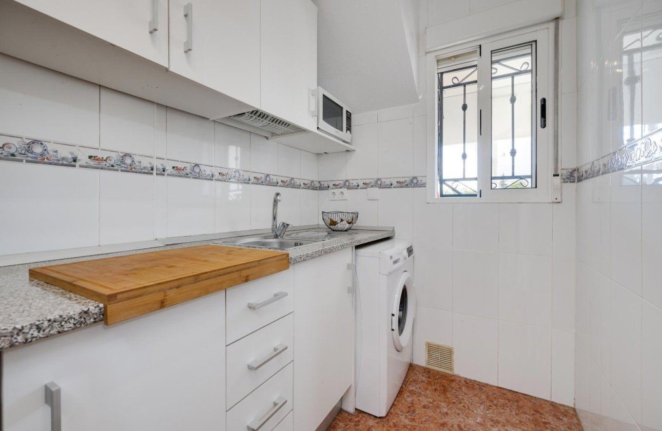 Resale - Bungalow -
Orihuela Costa - Los Altos