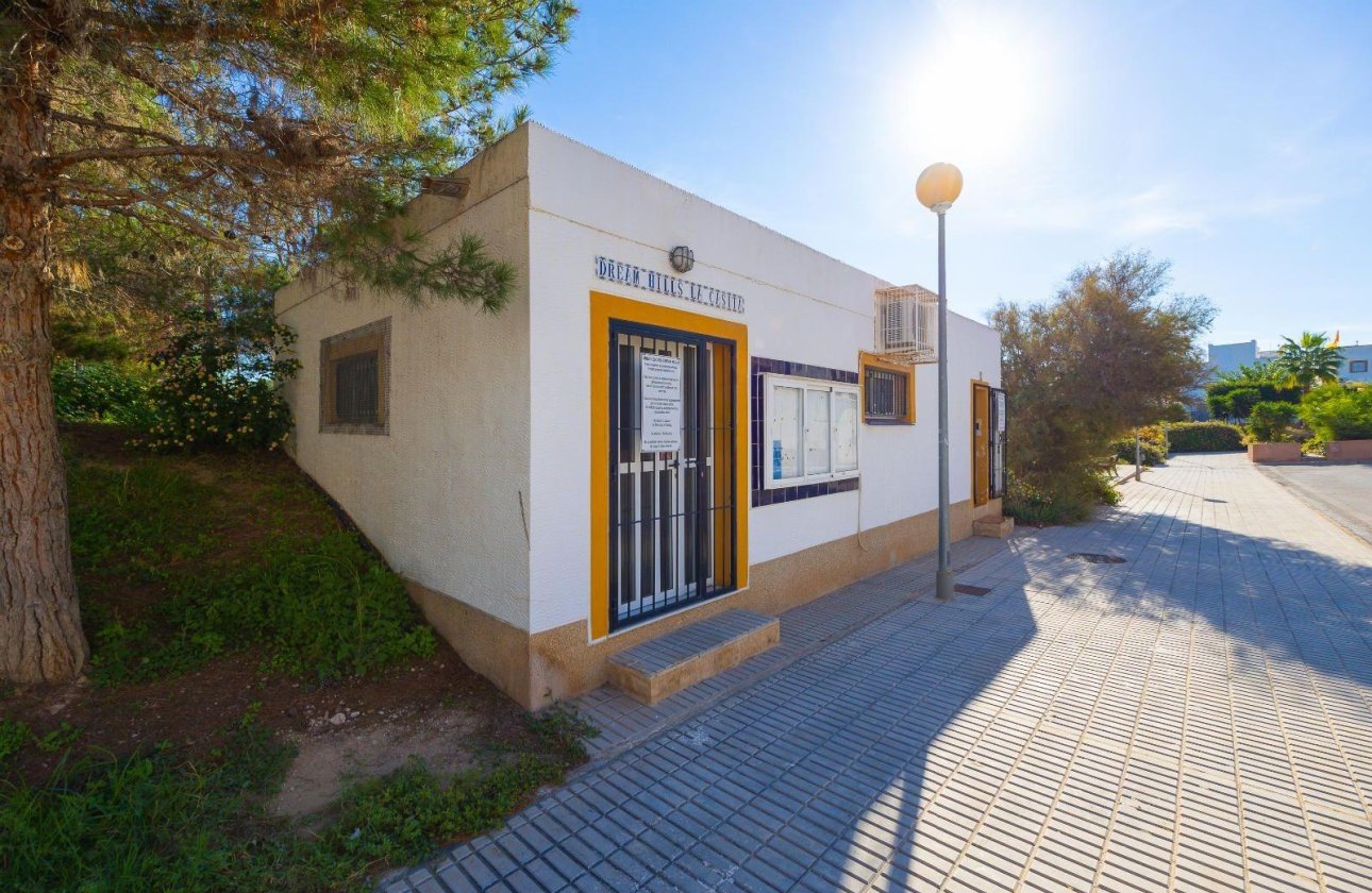 Resale - Bungalow -
Orihuela Costa - Los Altos