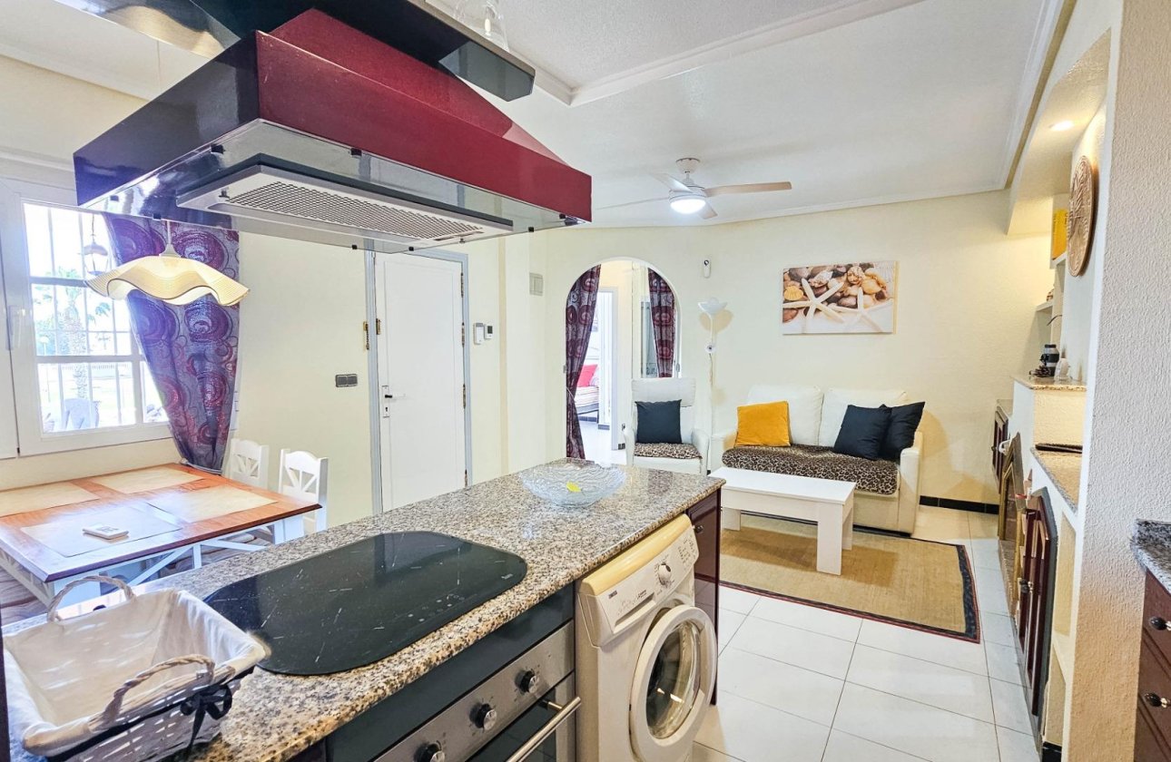 Resale - Bungalow -
Orihuela Costa - Los Altos