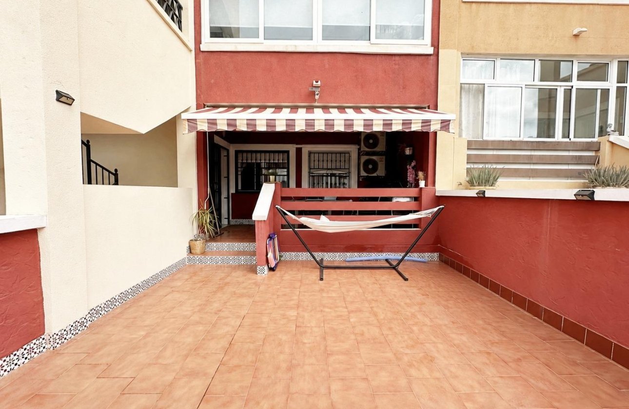 Resale - Bungalow -
Orihuela Costa - Los Altos