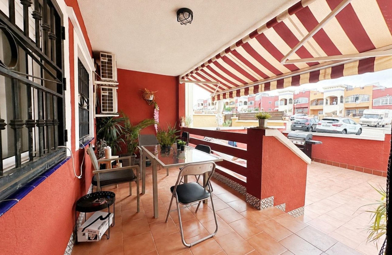 Resale - Bungalow -
Orihuela Costa - Los Altos