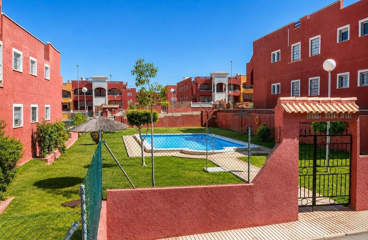 Resale - Bungalow -
Orihuela Costa - Los Altos