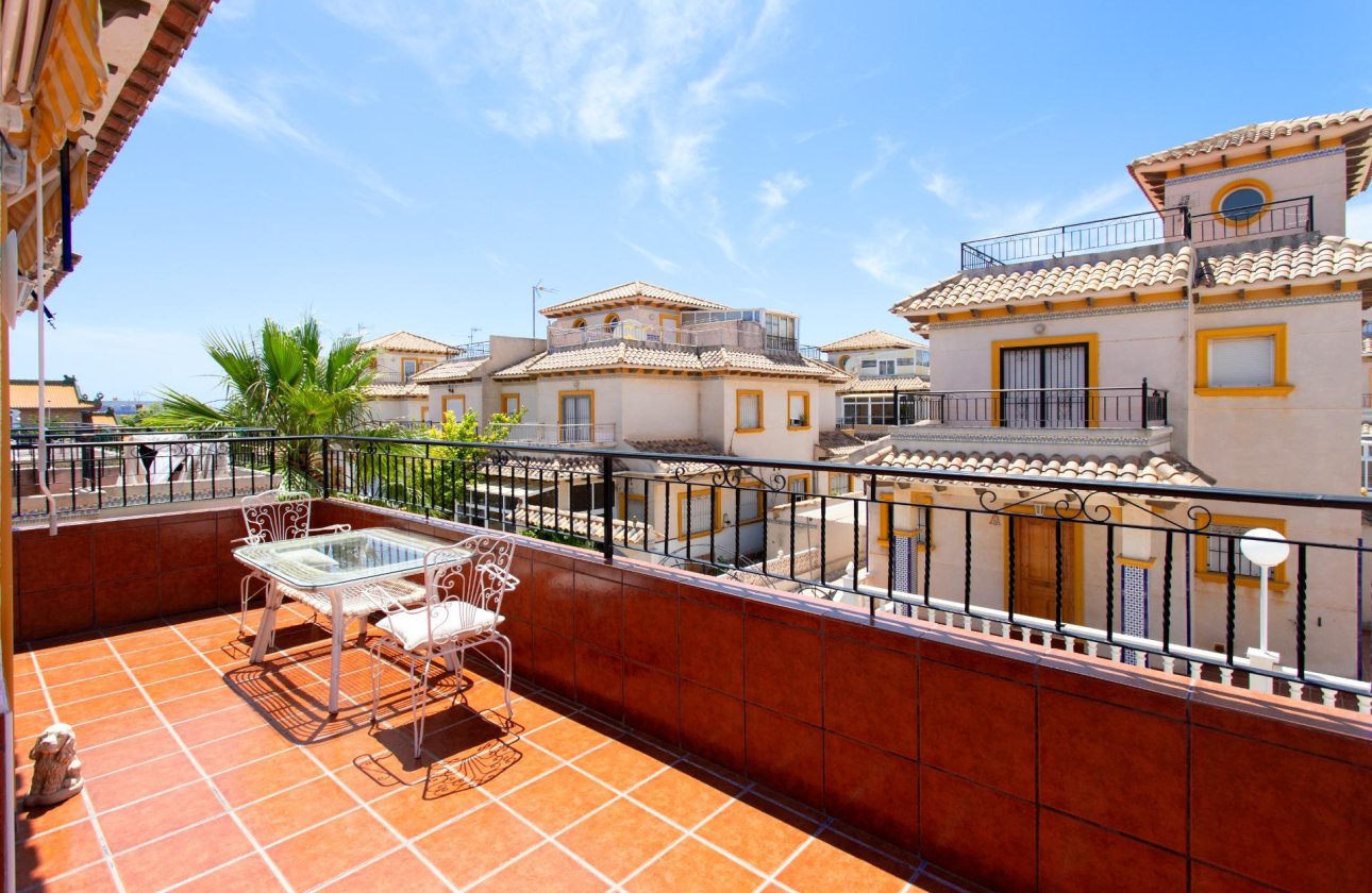 Resale - Bungalow -
Orihuela Costa - Punta Prima