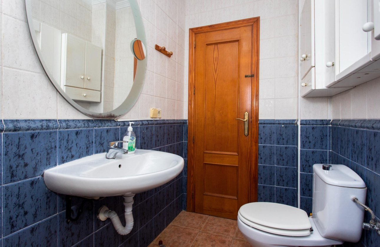 Resale - Bungalow -
Orihuela Costa - Punta Prima