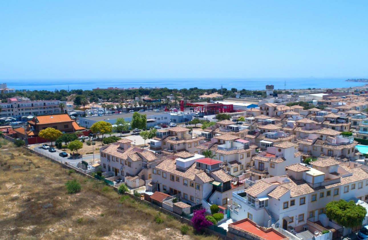 Resale - Bungalow -
Orihuela Costa - Punta Prima