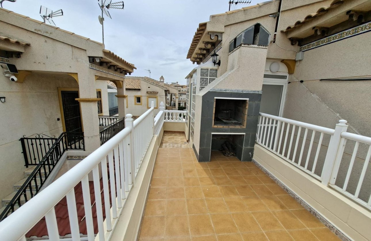 Resale - Bungalow -
Orihuela Costa - Punta Prima