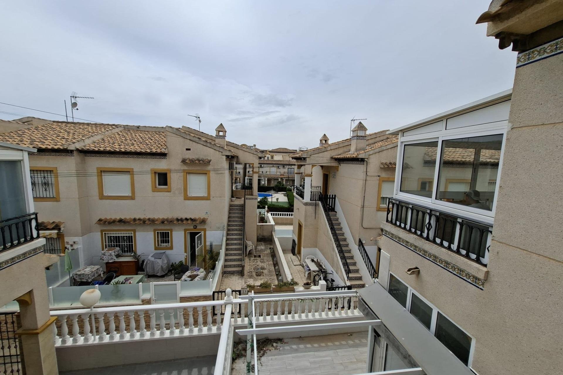 Resale - Bungalow -
Orihuela Costa - Punta Prima