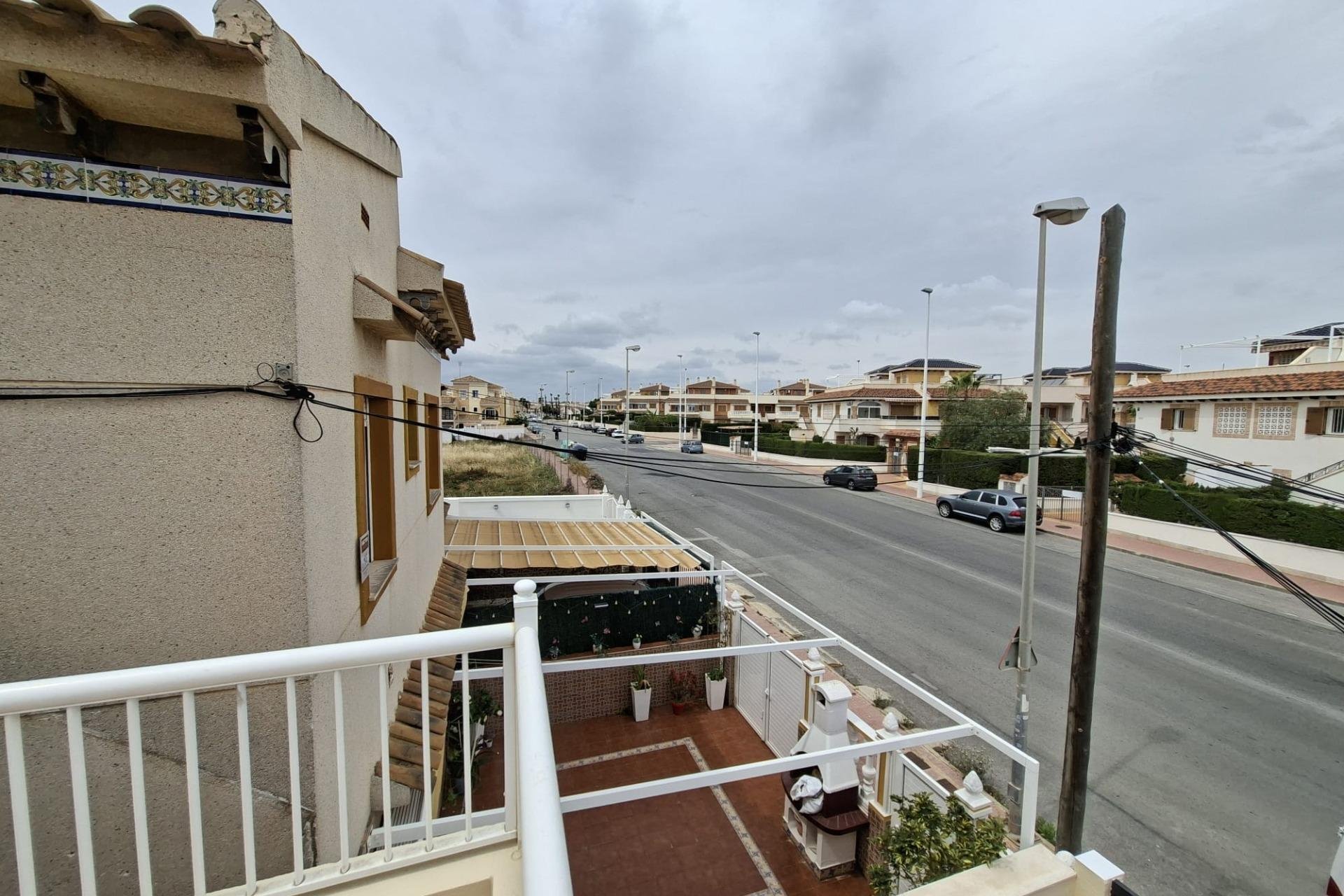 Resale - Bungalow -
Orihuela Costa - Punta Prima