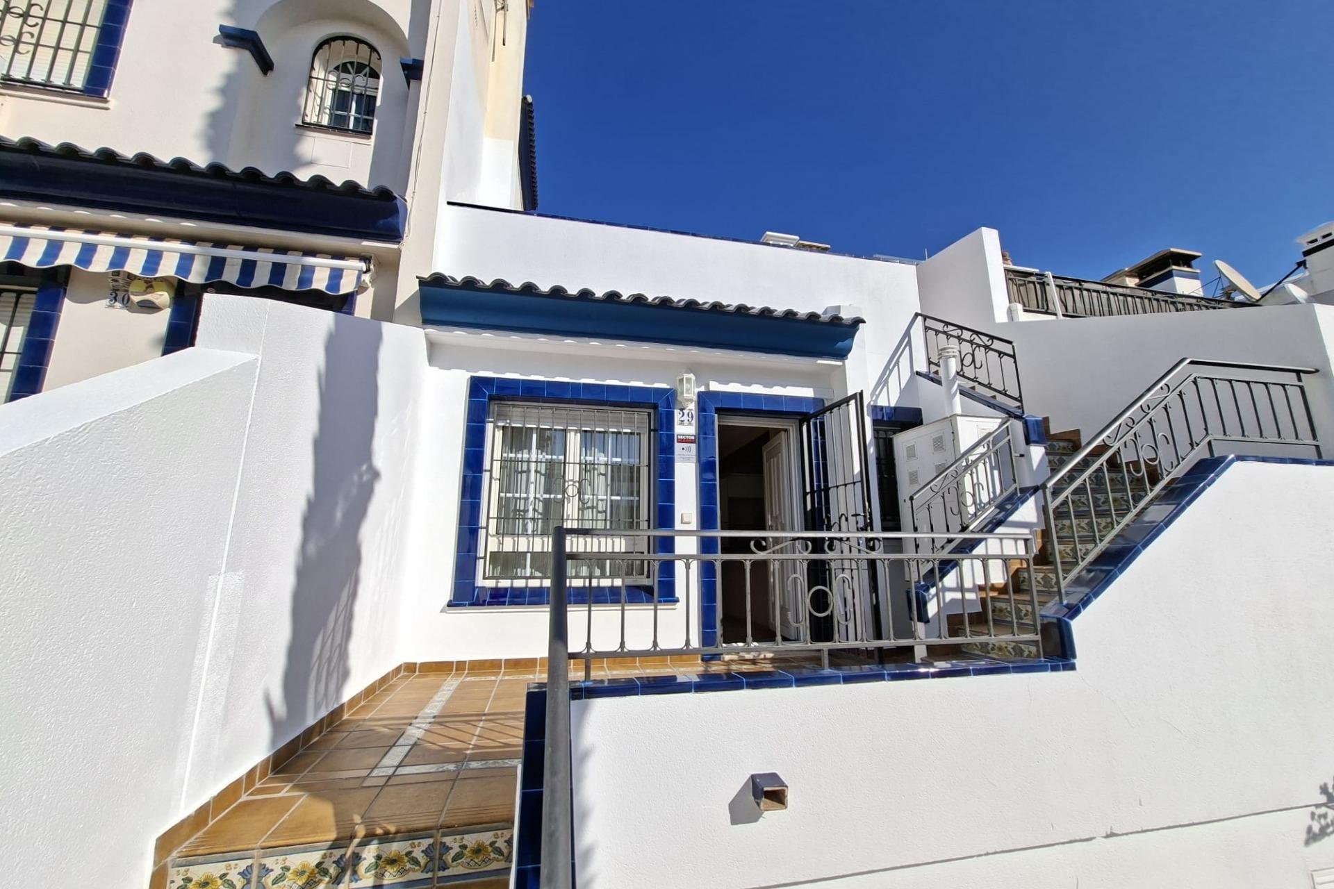 Resale - Bungalow -
Orihuela Costa - Villamartín-las Filipinas