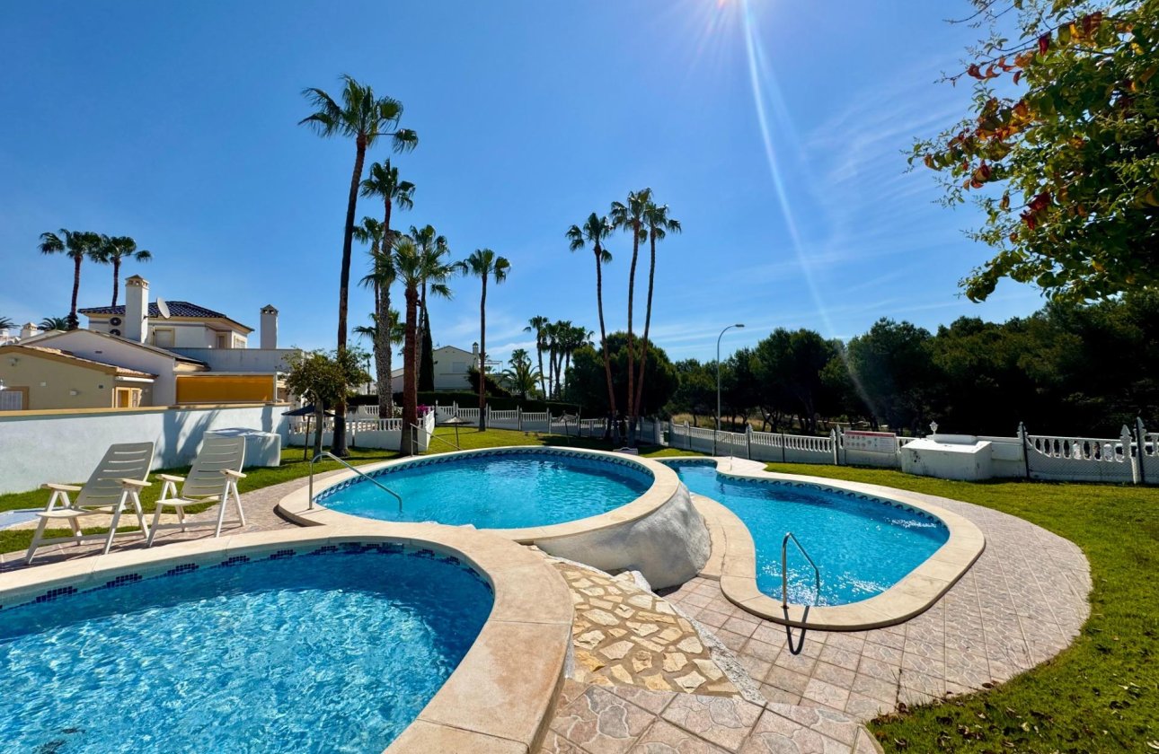 Resale - Bungalow -
Orihuela Costa - Villamartín-las Filipinas