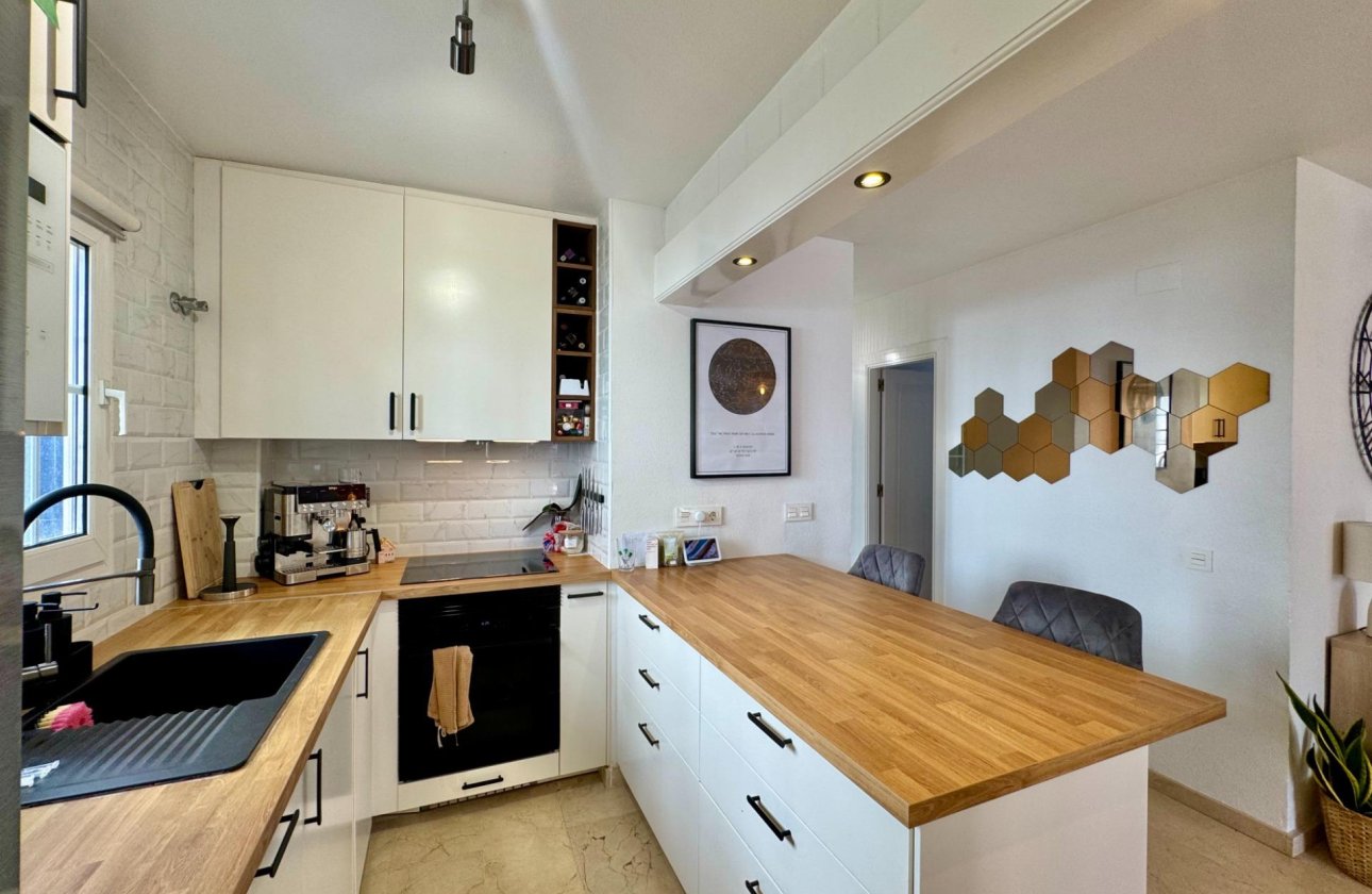 Resale - Bungalow -
Orihuela Costa - Villamartín-las Filipinas