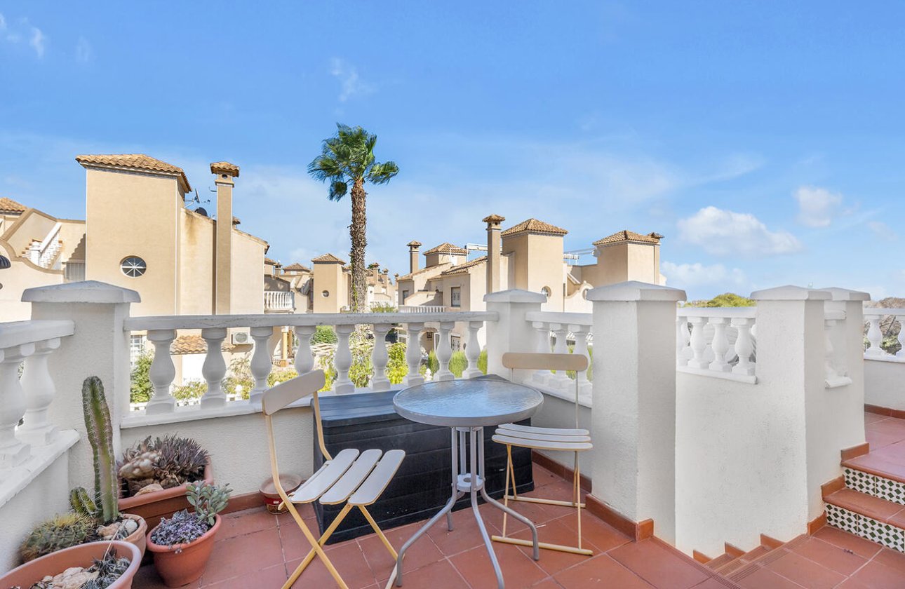 Resale - Bungalow -
Orihuela Costa