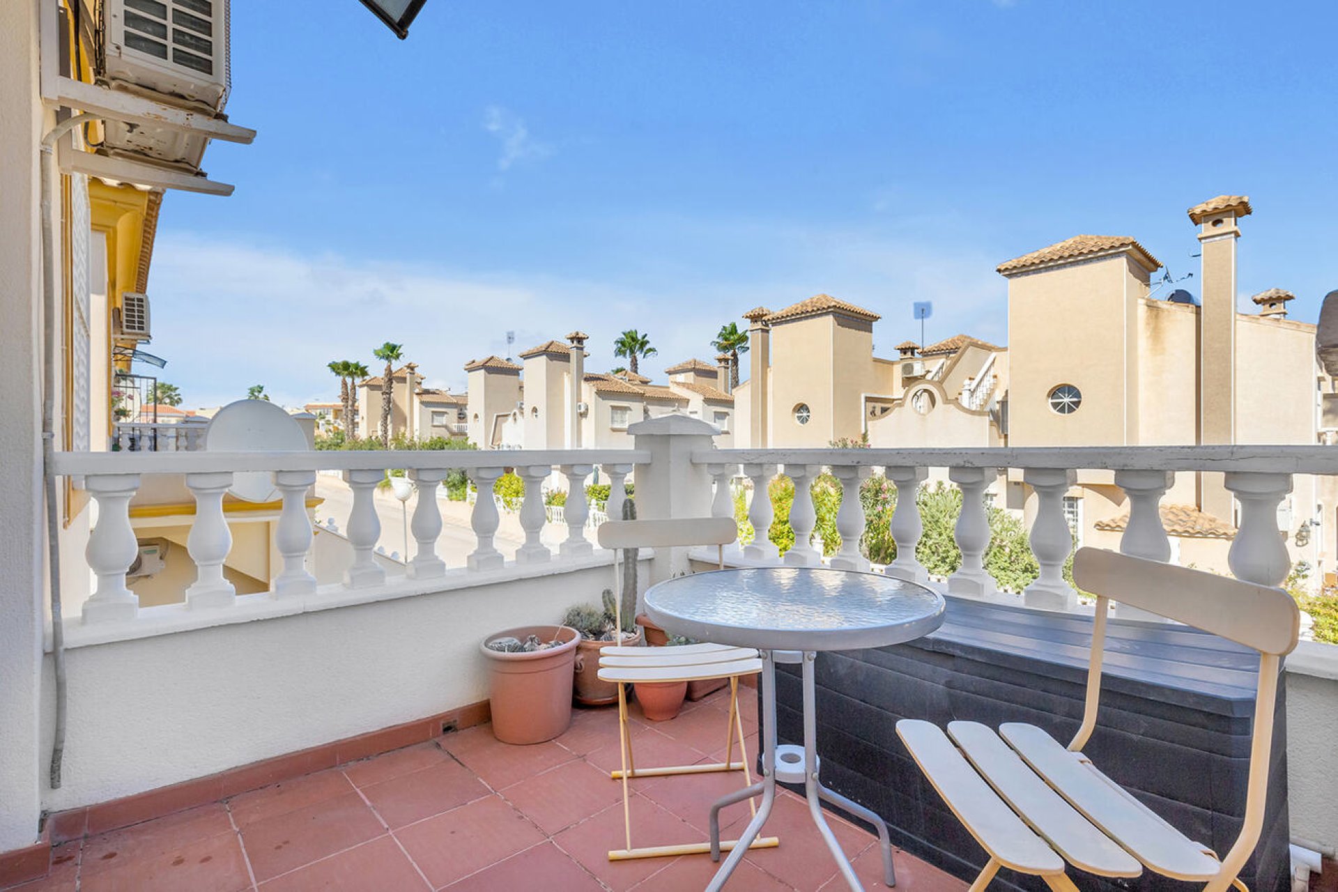 Resale - Bungalow -
Orihuela Costa