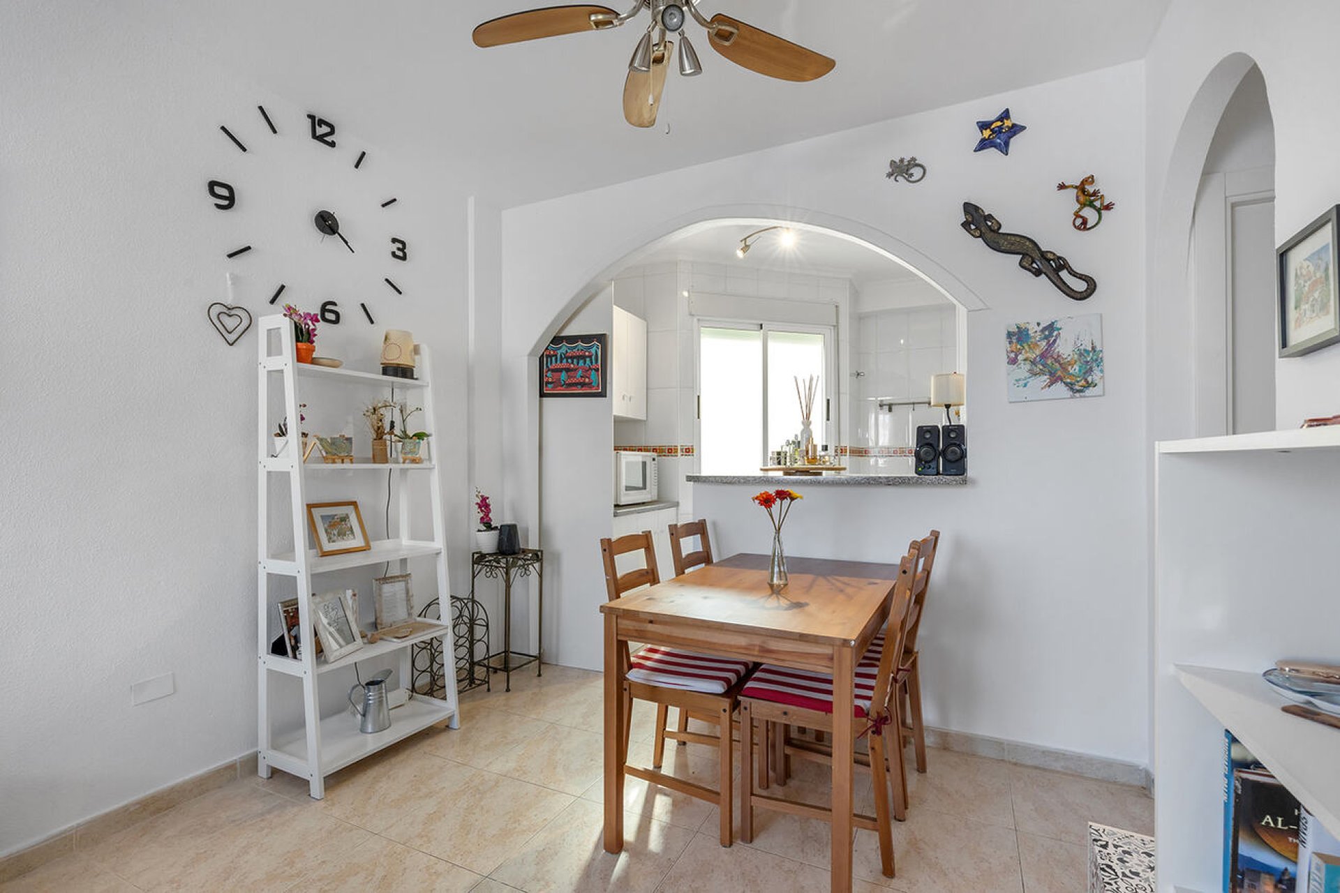 Resale - Bungalow -
Orihuela Costa