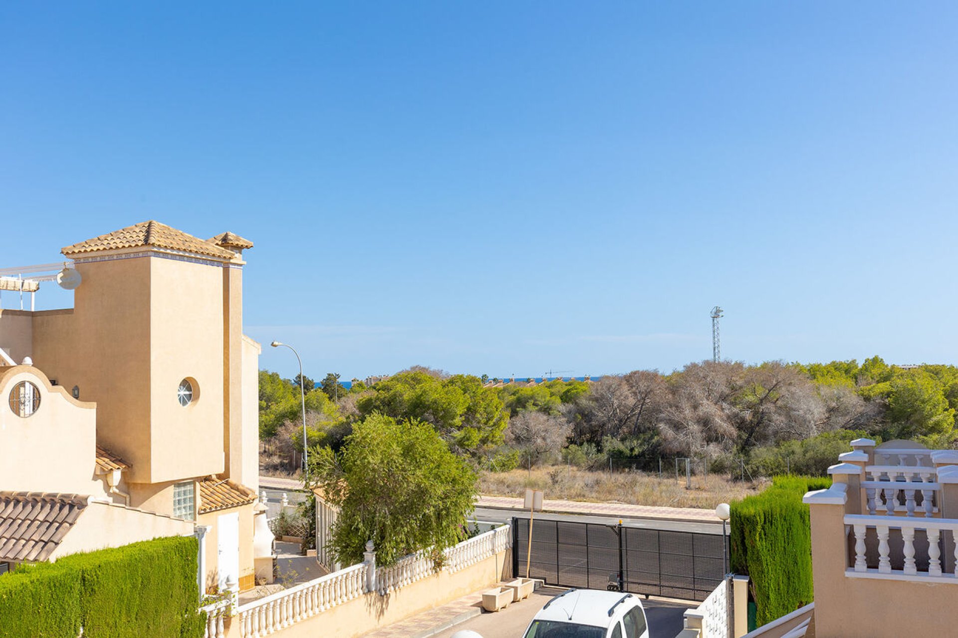Resale - Bungalow -
Orihuela Costa