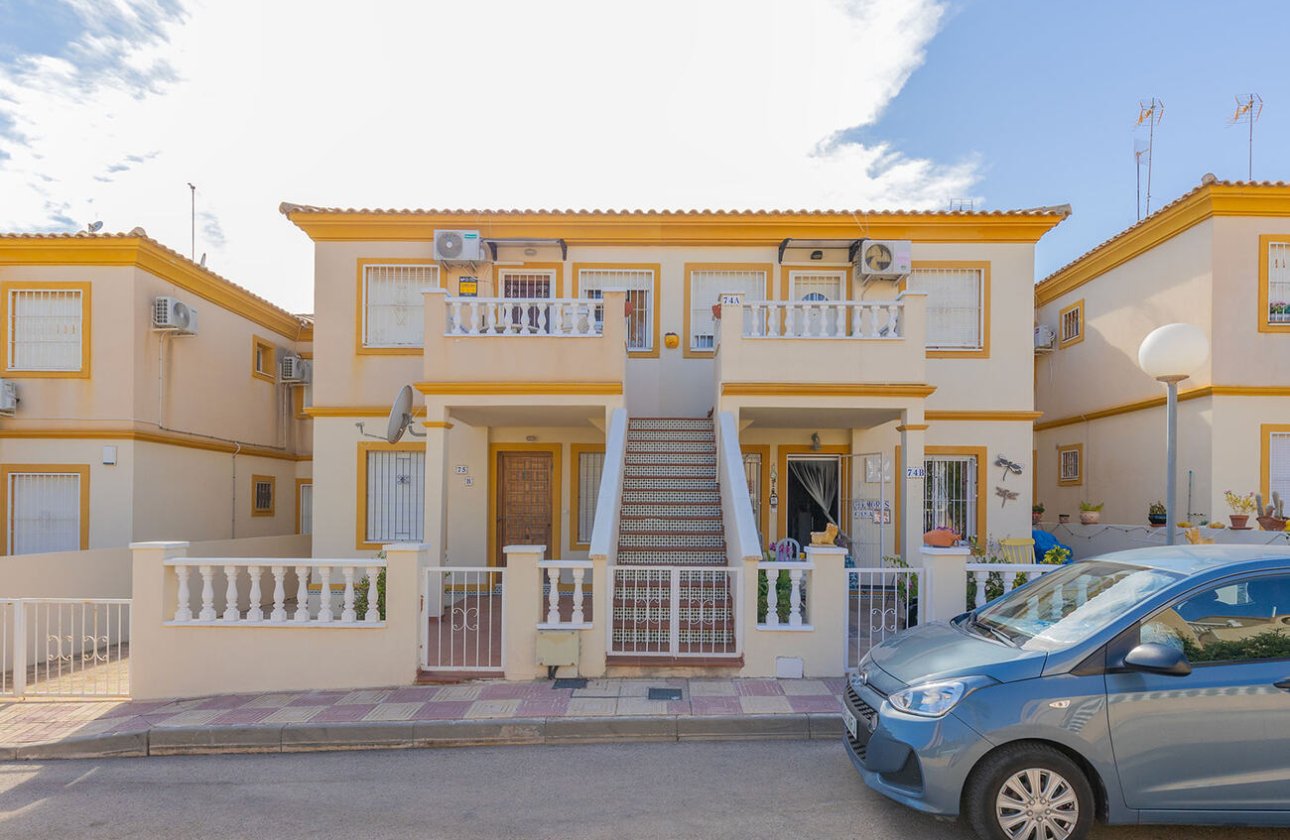Resale - Bungalow -
Orihuela Costa