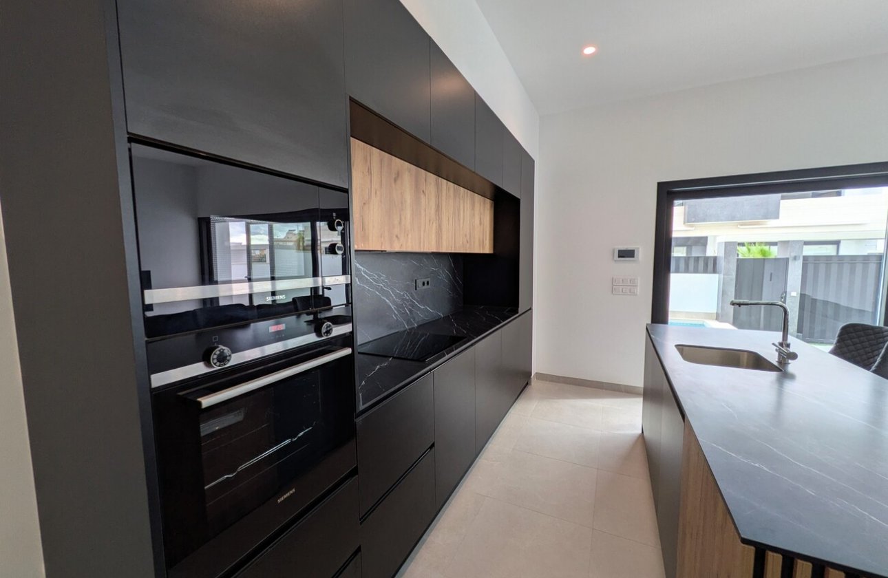 Resale - Bungalow -
Pilar de la Horadada - Costa Blanca