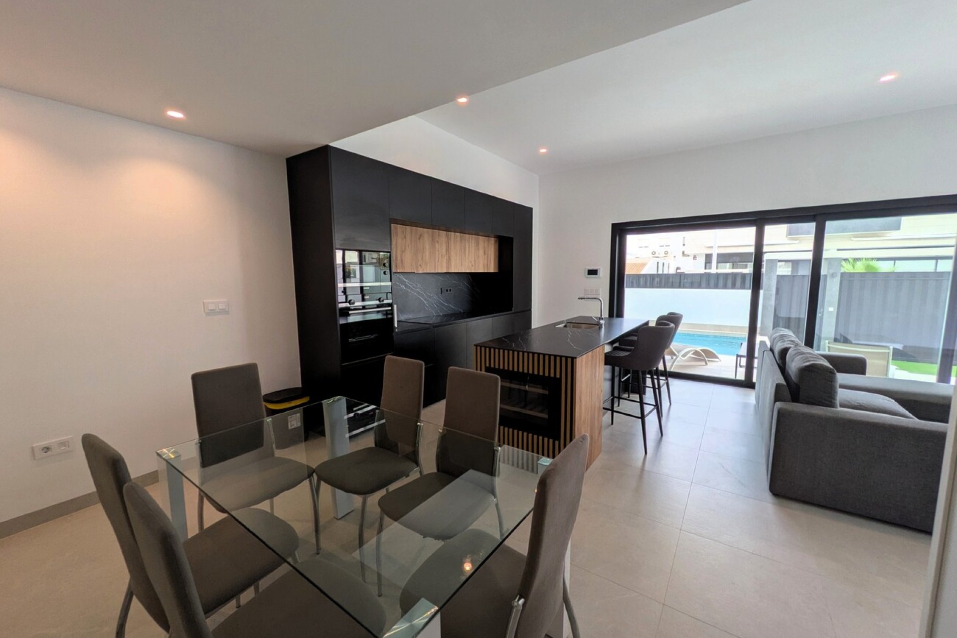 Resale - Bungalow -
Pilar de la Horadada - Costa Blanca