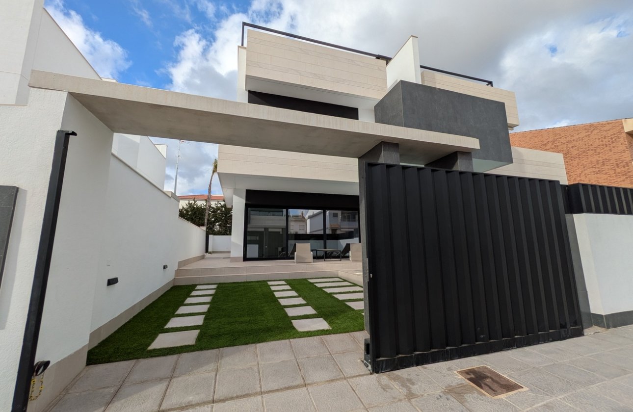 Resale - Bungalow -
Pilar de la Horadada - Costa Blanca