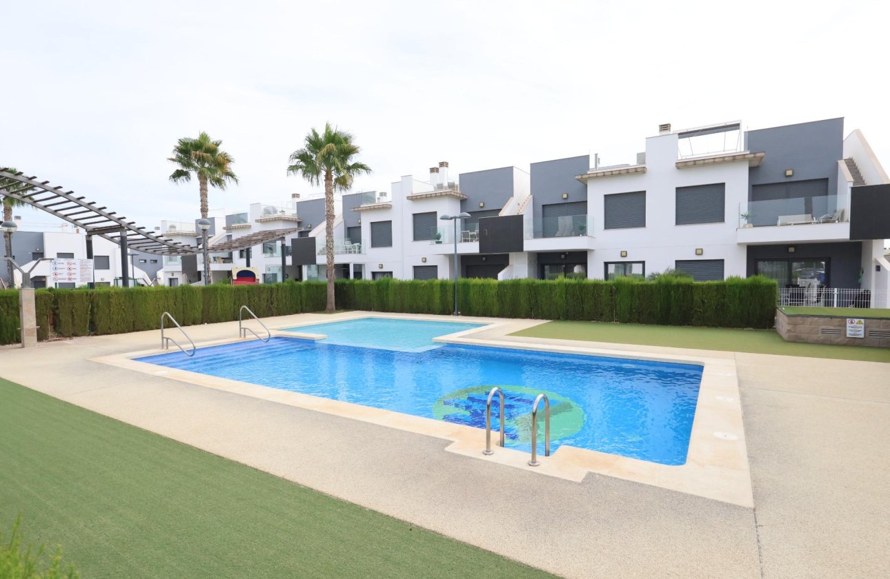 Resale - Bungalow -
Pilar de la Horadada - Costa Blanca