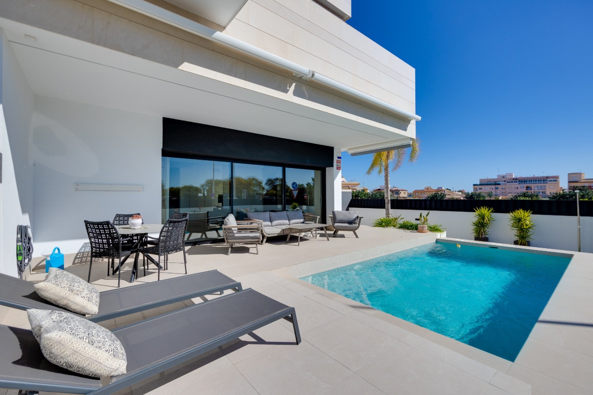 Resale - Bungalow -
Pilar de la Horadada - Costa Blanca