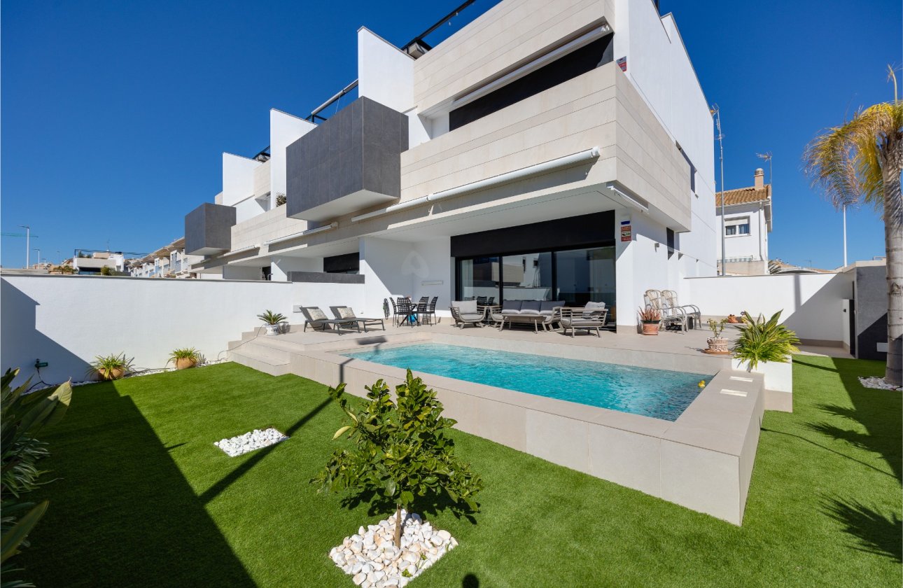 Resale - Bungalow -
Pilar de la Horadada - Costa Blanca