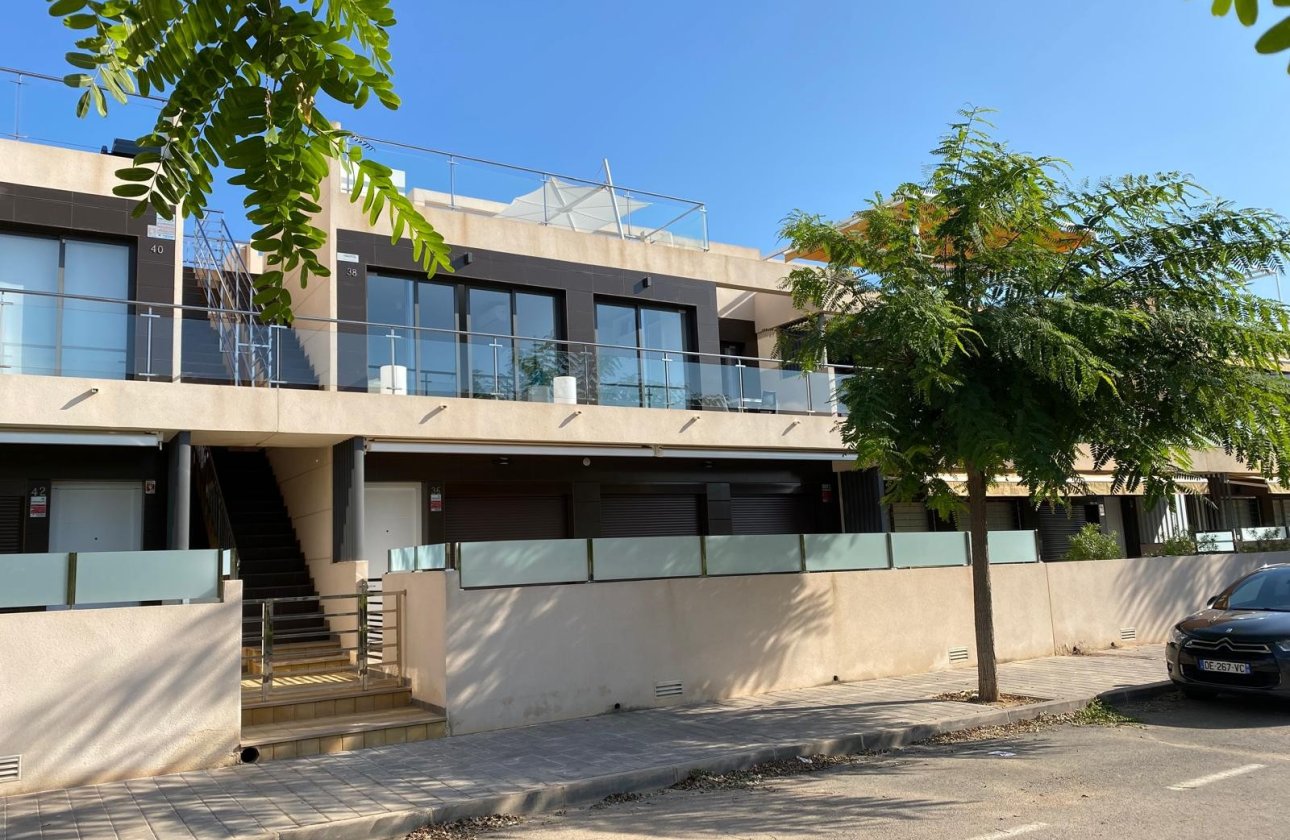 Resale - Bungalow -
Pilar de la Horadada - Costa Blanca
