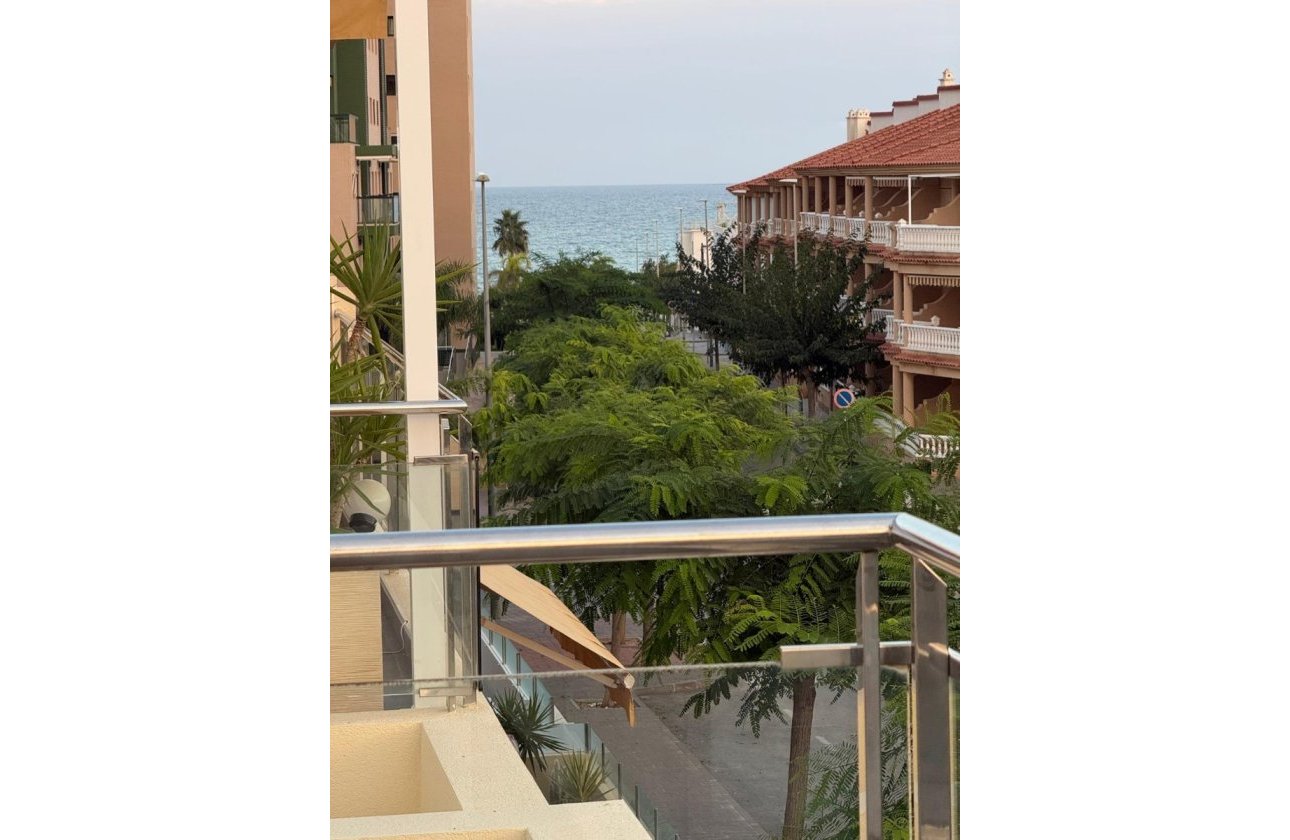 Resale - Bungalow -
Pilar de la Horadada - Costa Blanca