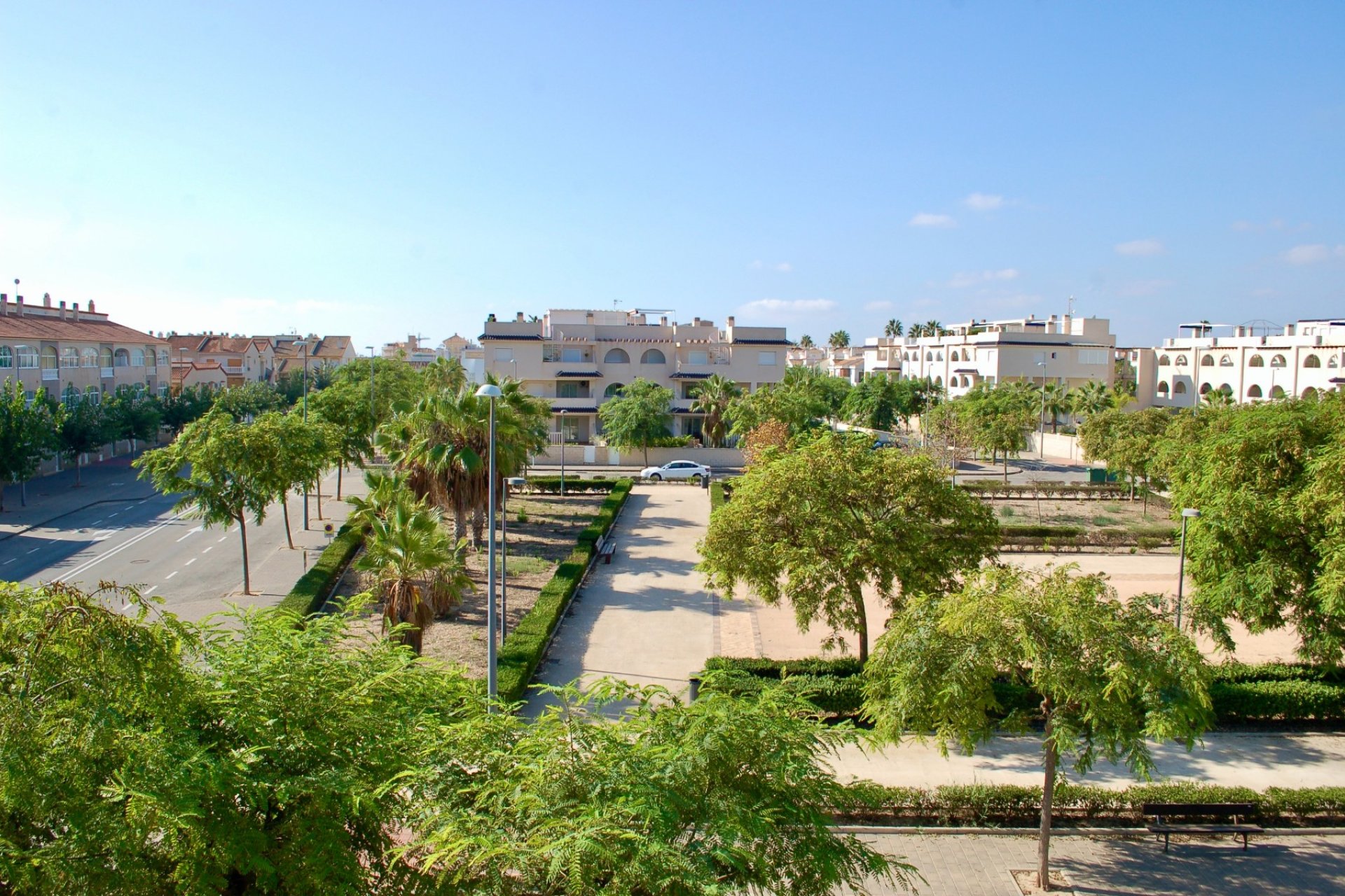 Resale - Bungalow -
Pilar de la Horadada - Costa Blanca