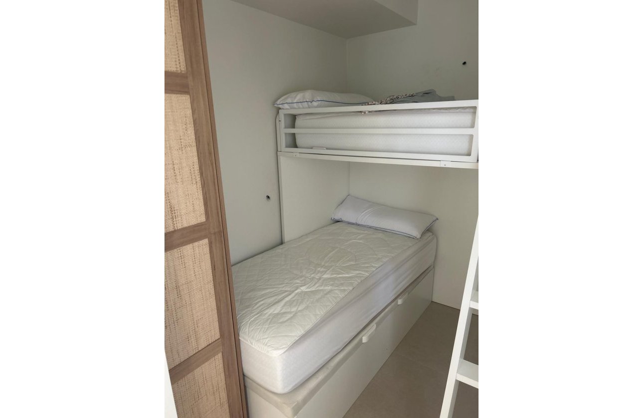 Resale - Bungalow -
Pilar de la Horadada - El Mojón