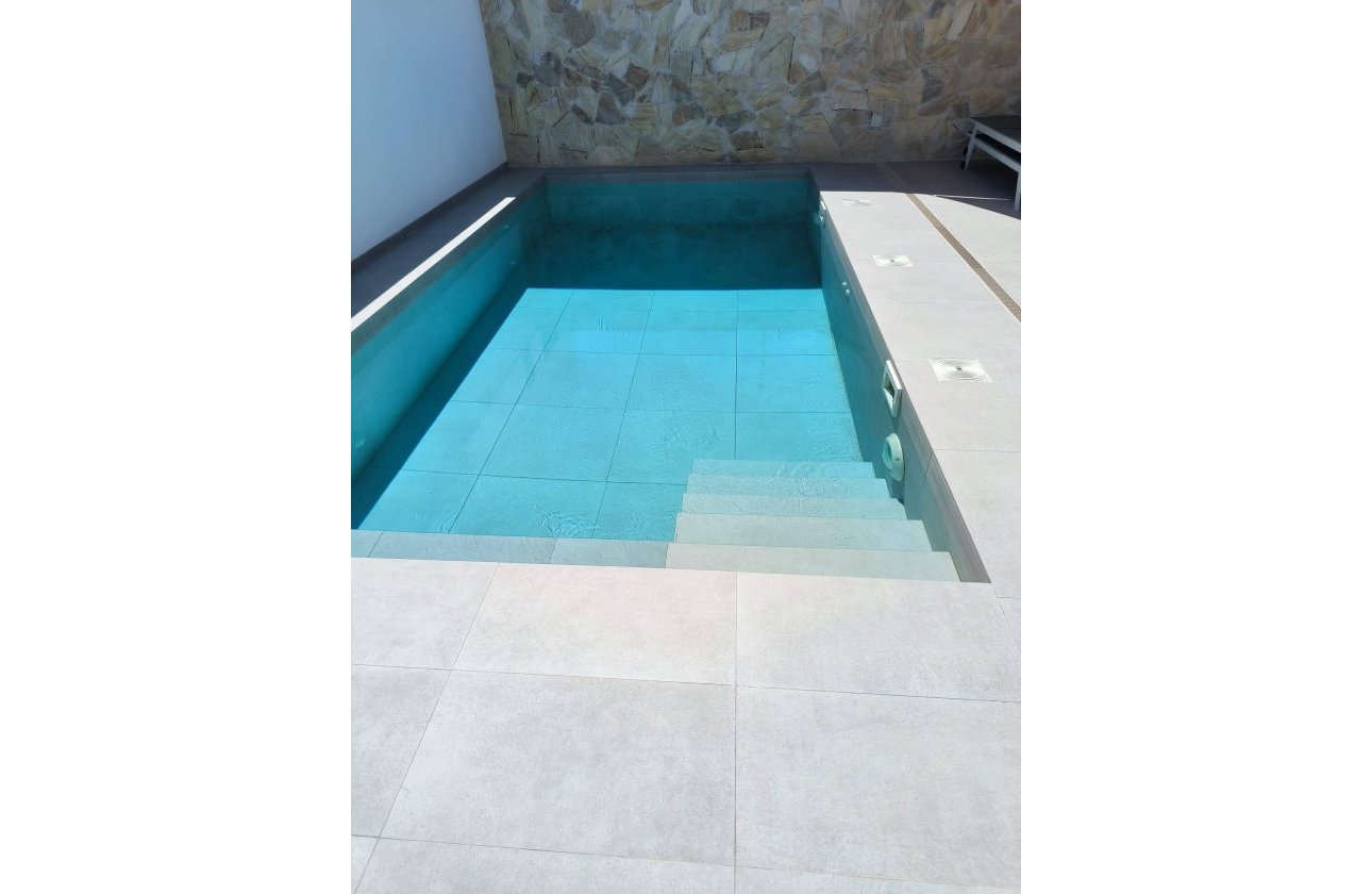 Resale - Bungalow -
Pilar de la Horadada - El Mojón