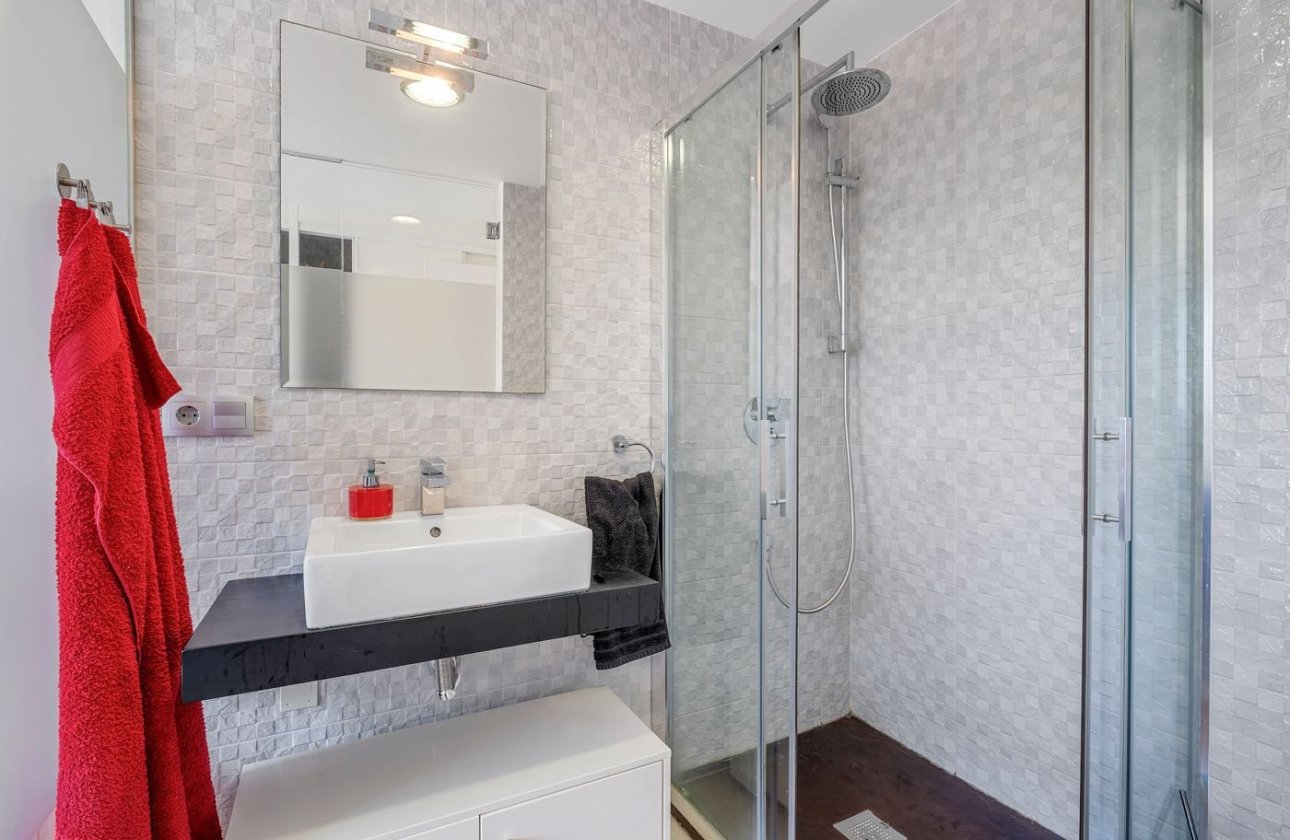 Resale - Bungalow -
Punta Prima - Costa Blanca