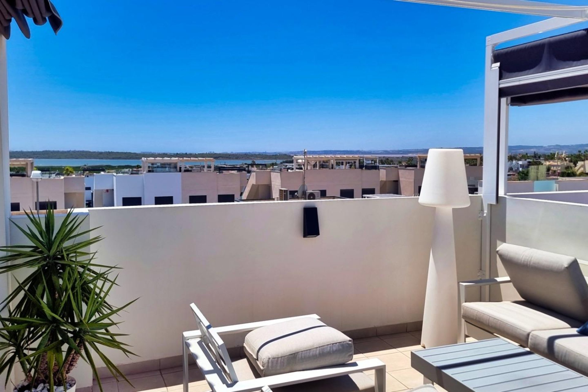 Resale - Bungalow -
Rojales - Inland